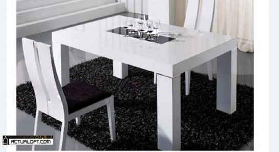 Look moderno perforaciones en las sillas, y cristal en el cetro de la mesa son detalles geniales,  calidad y  estilo para tu hogar. Ref.C 015